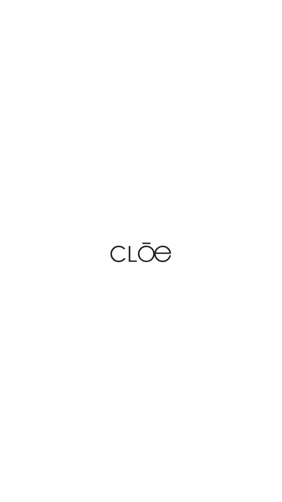 Minimalist motion graphics video for Cloe’s online store launch, with black text on white background, following the brand’s visual identity